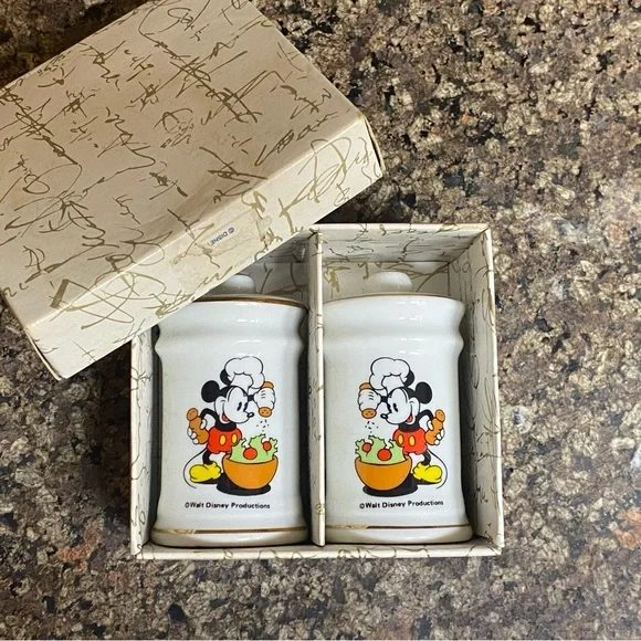 New Lenox Japan Mickey Mouse Mini Salt And Pepper Shakers - Picture 4 of 6